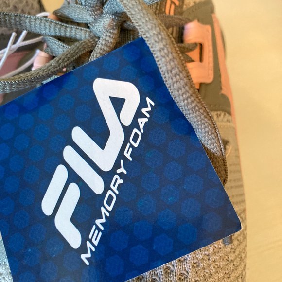 Womens Fila Running Shoes - NWT - Picture 4 of 10